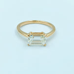 Solitaires- Horizontal Emerald Ring - UAEJEWELS